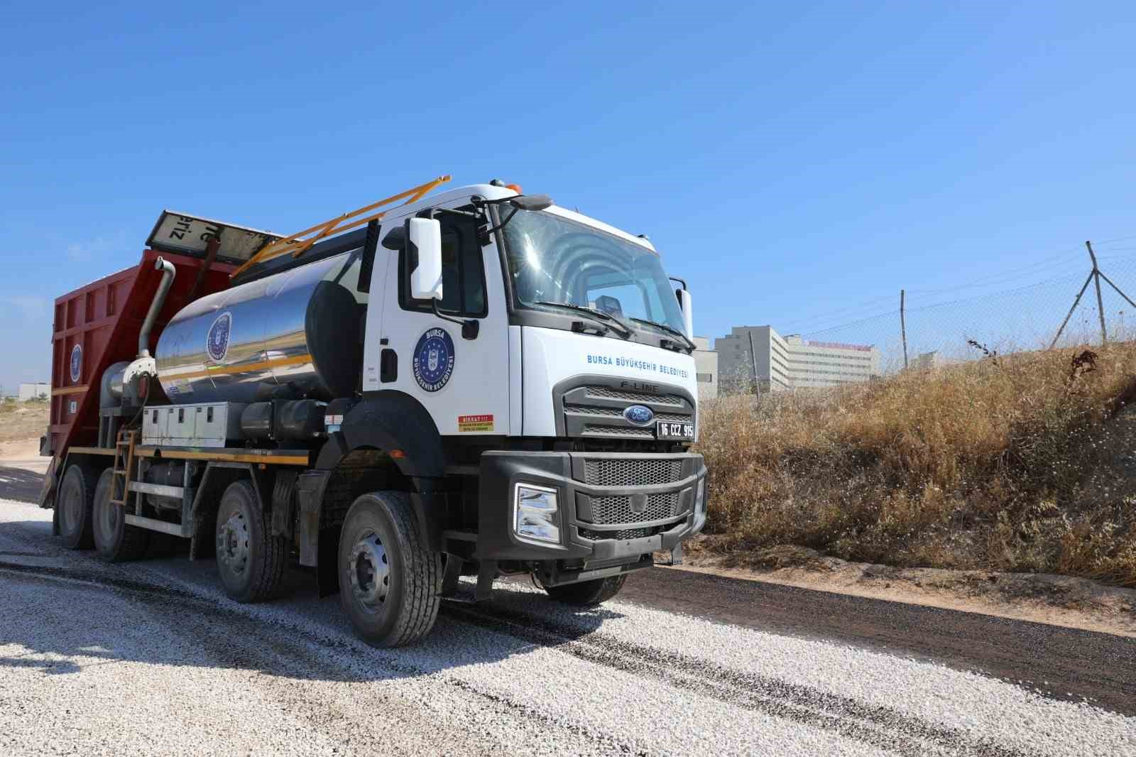 BURSA BÜYÜKŞEHİR BELEDİYESİ, İL GENELİNDE SÜRDÜRDÜĞÜ ULAŞIM AĞINI GÜÇLENDİRME ÇALIŞMALARI ÇERÇEVESİNDE BURSA ŞEHİR HASTANESİ’NİN İÇ YOLLARINI YENİLEMEK ÜZERE HAREKETE GEÇTİ.