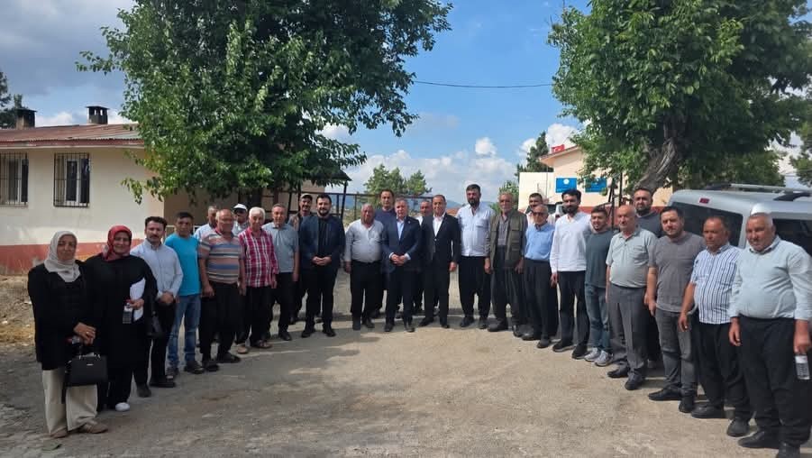 ADANA’NIN SAİMBEYLİ İLÇESİNDE BELEDİYE BAŞKANI MAHMUT DAL VE AK PARTİ ADANA MİLLETVEKİLİ AHMET ZENBİLCİ’NİN SAHA ZİYARETLERİNİN ARDINDAN İLÇE GENELİNDEKİ ALTYAPI, ÜST YAPI VE MAHALLE HİZMETLERİ HIZ KESMEDEN DEVAM EDİYOR.